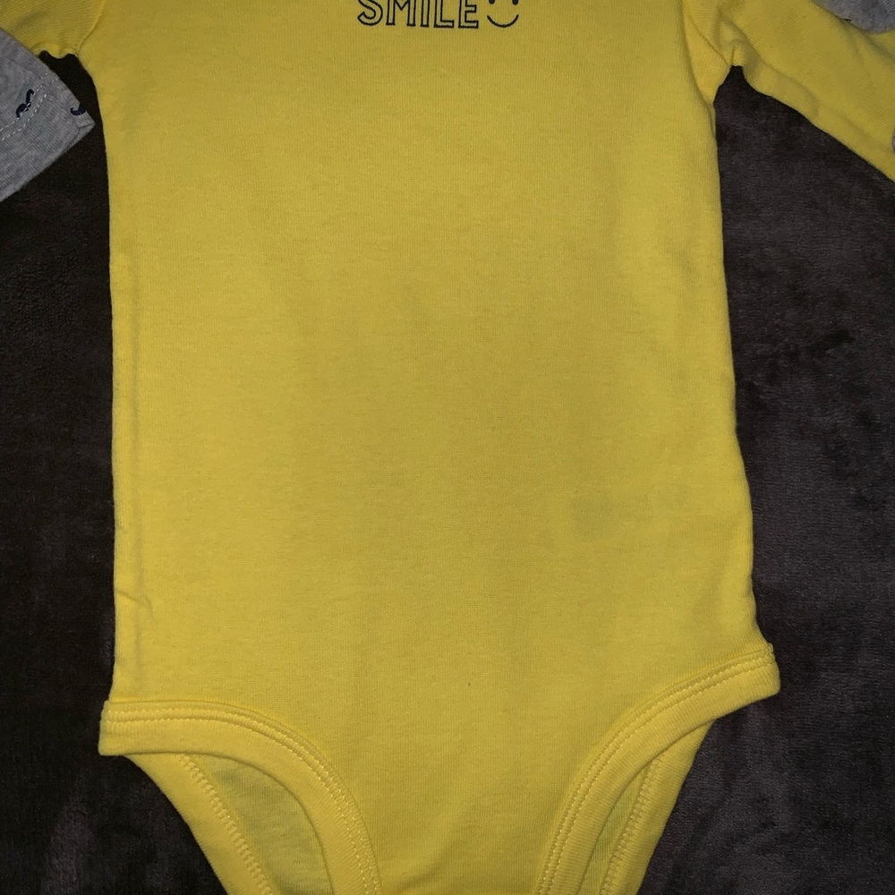 Carter’s 4 piece bodysuit set - Picture 5 of 6
